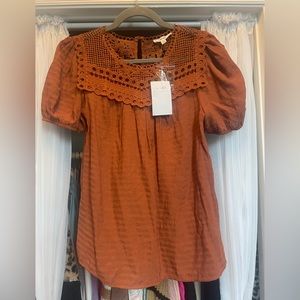 Rustic Top, lace, puffed sleeves, size Large!